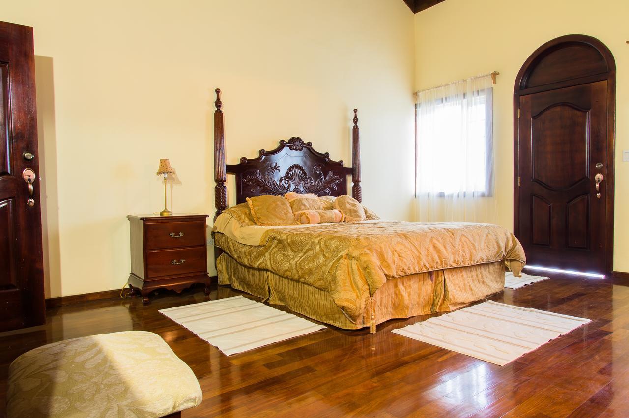 El Cielo Bed and Breakfast Portmore Esterno foto