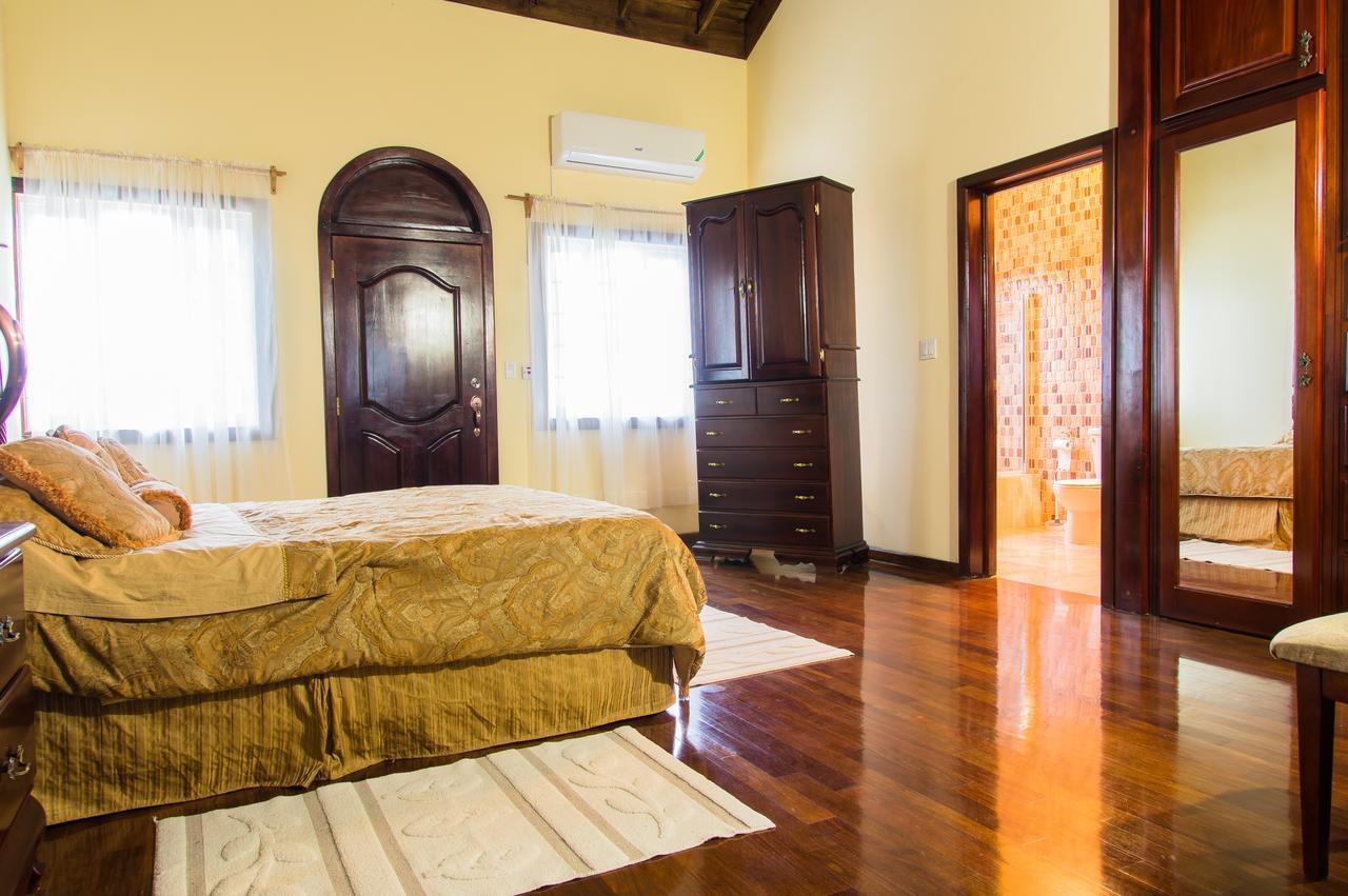 El Cielo Bed and Breakfast Portmore Esterno foto