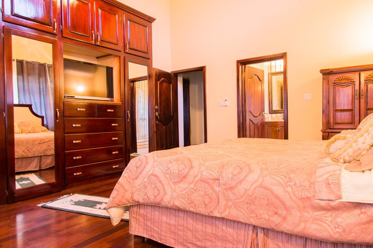 El Cielo Bed and Breakfast Portmore Esterno foto